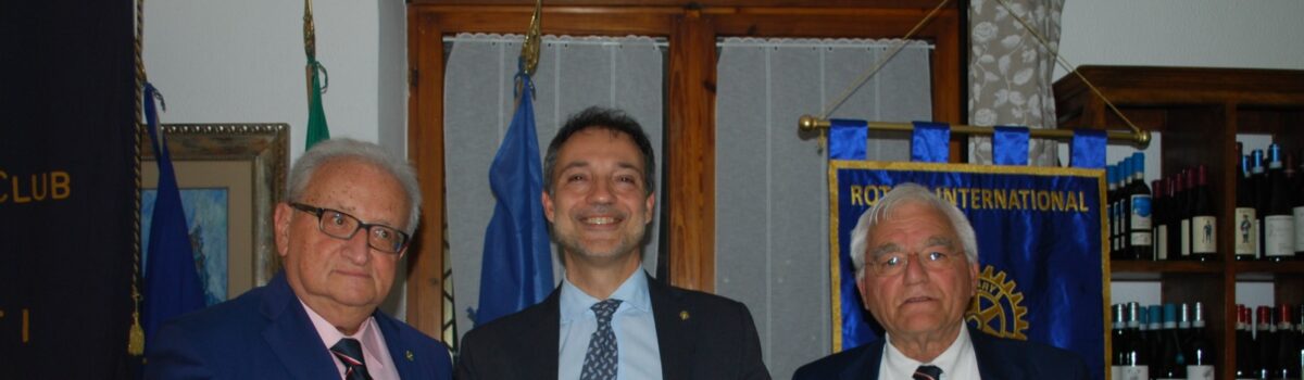 Condividere amicizia e asparagi